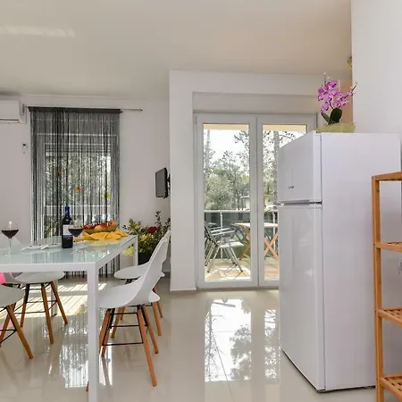 Denis Apartment