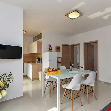 Apartment Denis Vir