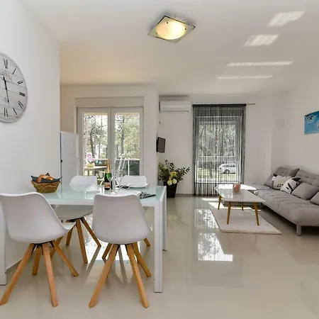 Denis Apartment