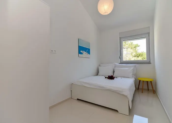 Denis Apartman