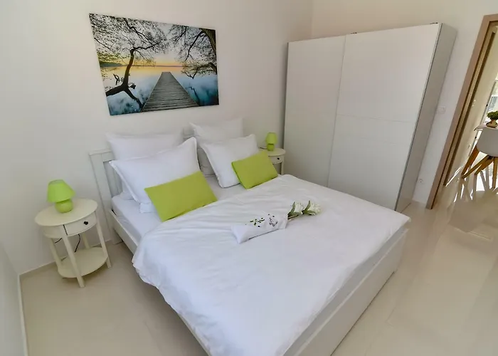 Denis Apartament Vir