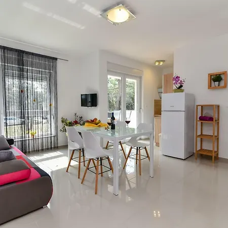 Apartament Denis *